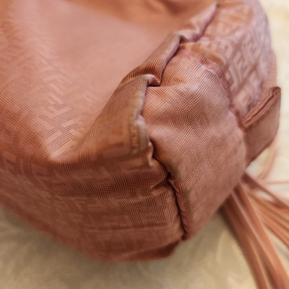 Fendi Signature Conversion Pouch Bag🩷 - Picture 15 of 16